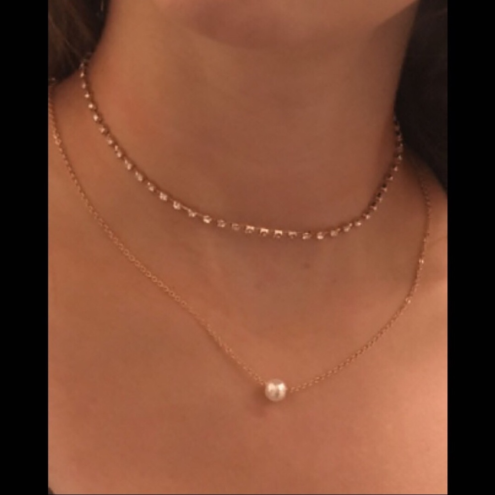 Layered Rhinestone Choker and Pearl Necklace Gold - Picture 4 of 7